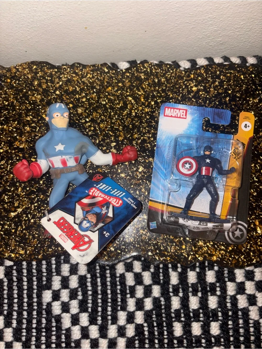 Marvel Captain America Kids Action Figure Set - Blue & Red